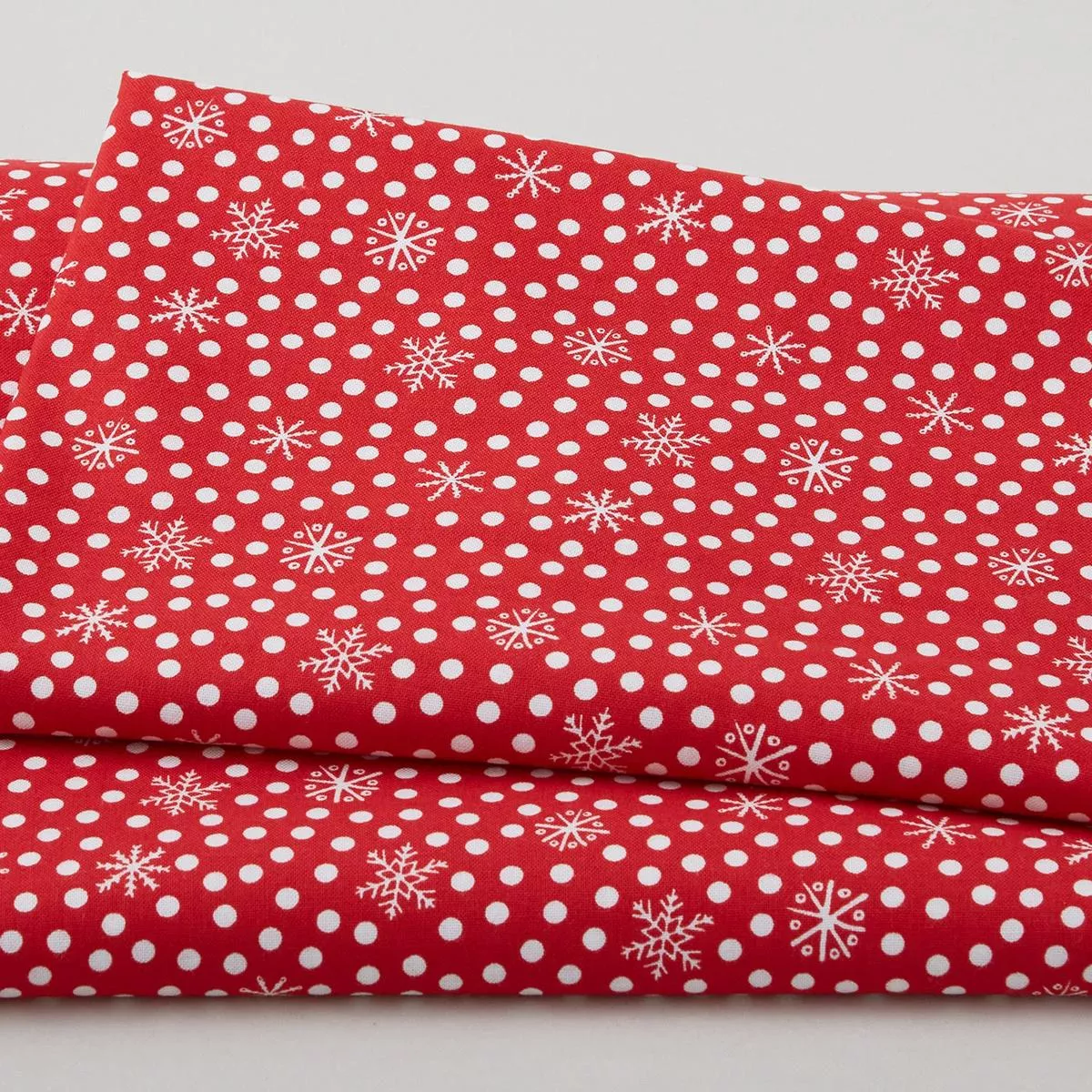 Bundle Up – Snowflakes & Dots Red 2 Yard Cut