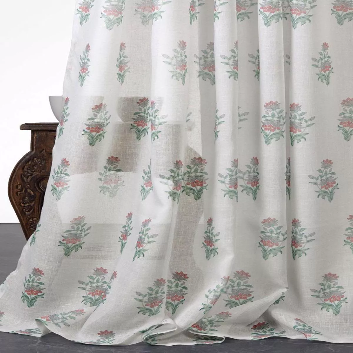 flambe-rouge-fabric-by-yard-white-red-green ‘Flambe Rouge’ Fabric by the Yard (White/ Red/ Green)