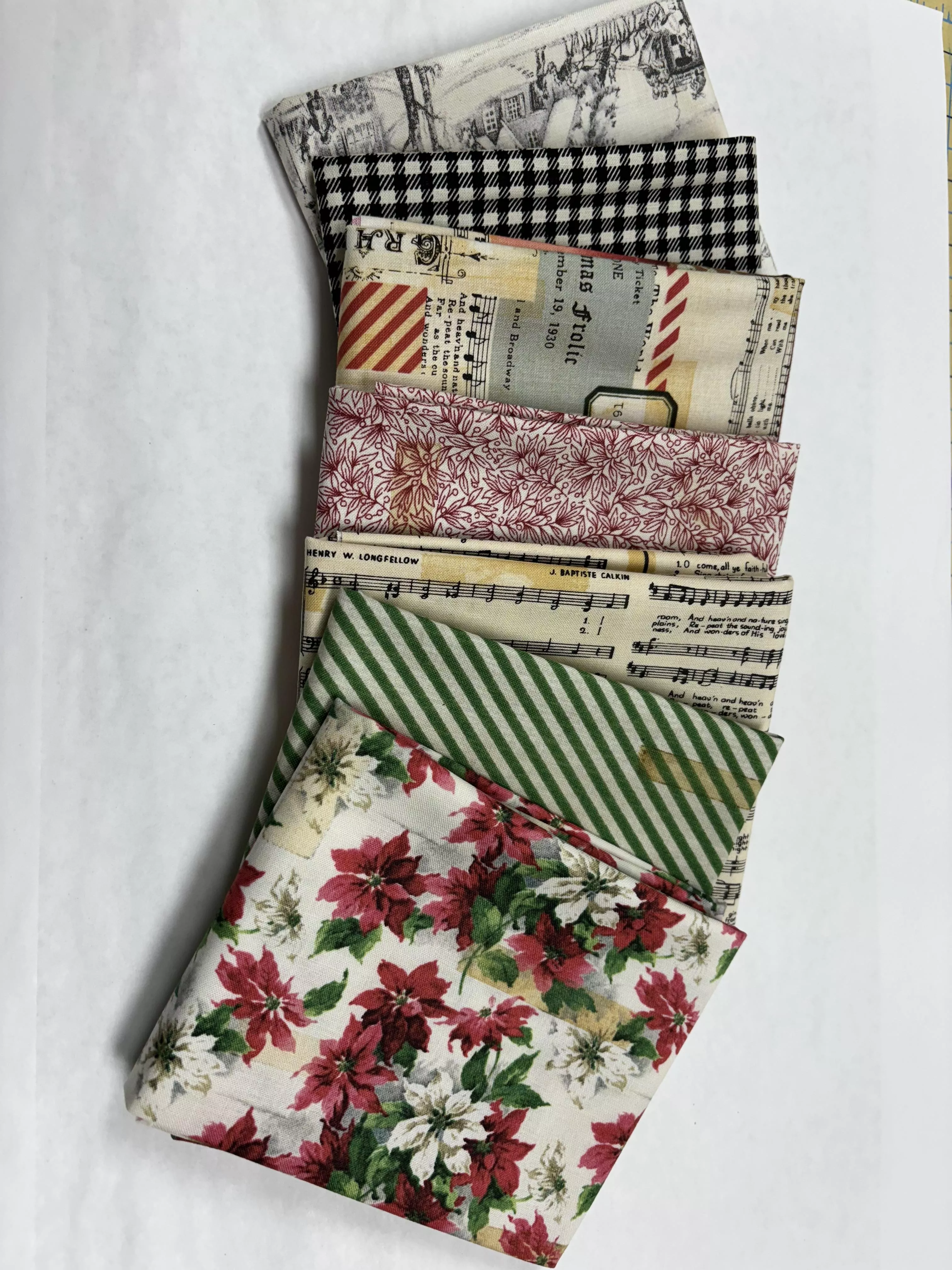 Holidays Past Fat Quarter Bundle