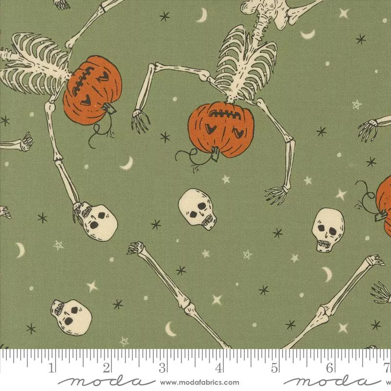 Home Sweet Haunt Moss Dancing Pumpkins