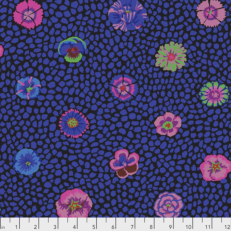kaffe-guinea-flower-black-classics Kaffe_Guinea Flower - Black || Classics