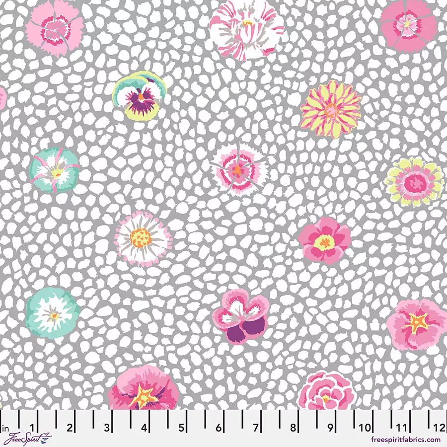 Kaffe_Guinea Flower - Grey || Classics